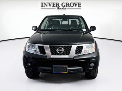 Used 2018 Nissan Frontier PRO-4X AWD/4WD image 2