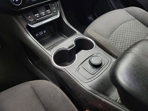 Used 2018 GMC Terrain SLE image 26