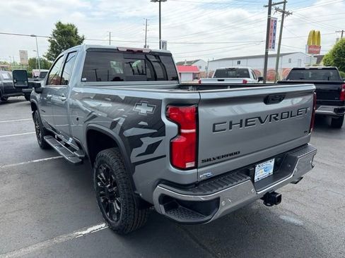 Used 2024 Chevrolet Silverado 2500 LTZ w/ LTZ Plus Package AWD/4WD image 8