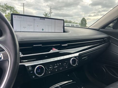 Used 2024 Genesis G80 2.5T image 11