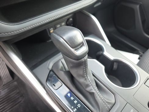 Used 2024 Toyota Highlander LE image 21