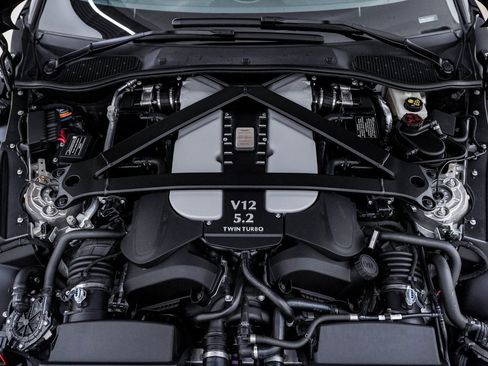 Used 2023 Aston Martin V12 Vantage V12 image 46