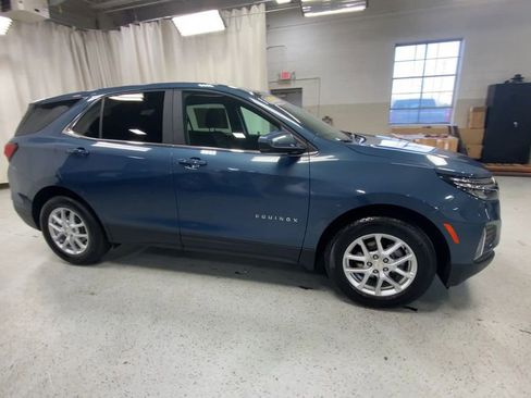Used 2024 Chevrolet Equinox LT image 3