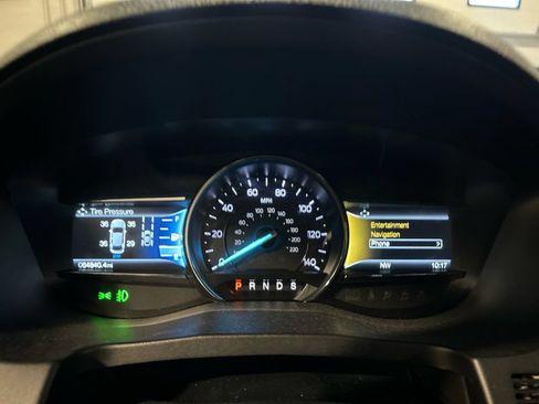 Used 2018 Ford Explorer XLT w/ Equipment Group 202A AWD/4WD image 21