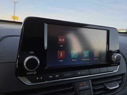 Used 2023 Nissan Altima 2.5 S image 12