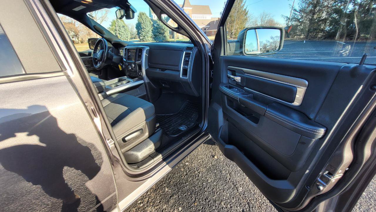 Used 2021 RAM 1500 Classic Warlock w/ Luxury Group AWD/4WD image 19