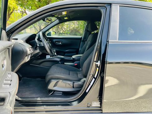 Used 2026 Honda HR-V Sport image 10