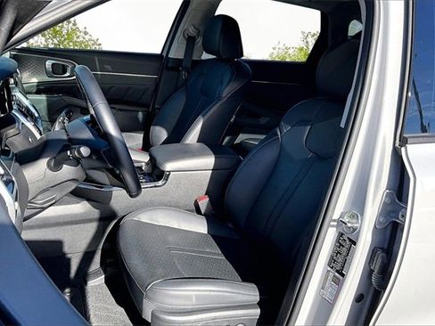 Used 2023 Kia Sorento SX image 24