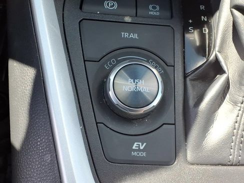 Used 2023 Toyota RAV4 XSE AWD/4WD image 26