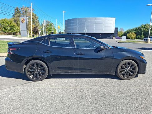 Certified 2023 Nissan Maxima SR w/ Sport Mat Group image 8