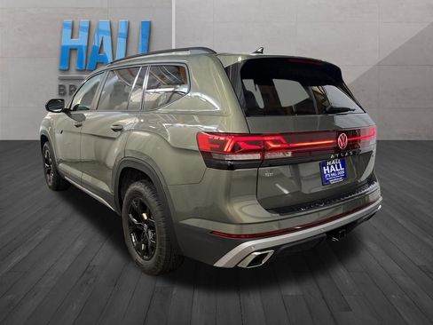 New 2026 Volkswagen Atlas Peak Edition AWD/4WD image 3