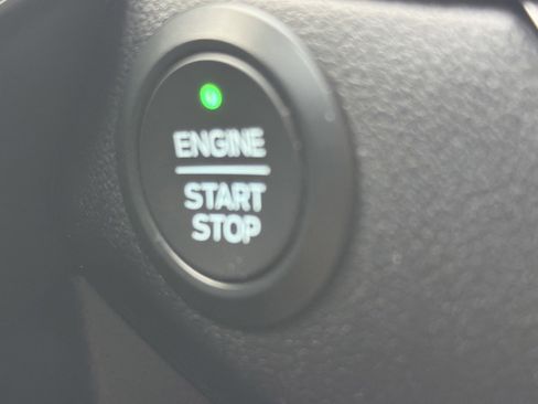 Used 2021 Ford Escape SE image 27