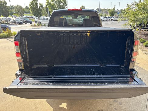 Used 2024 Nissan Frontier S w/ Technology Package AWD/4WD image 30