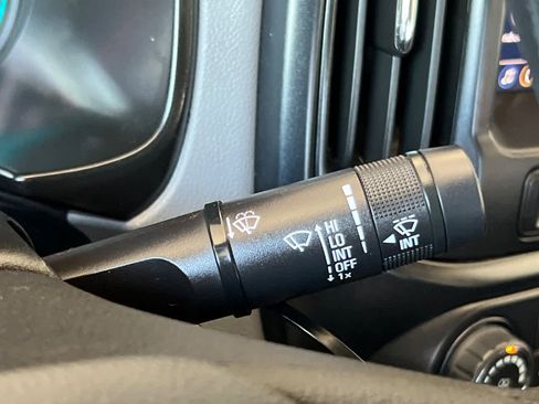 Used 2022 Chevrolet Colorado W/T image 24