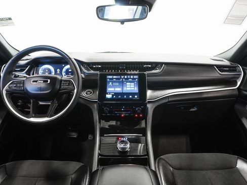 Certified 2023 Jeep Grand Cherokee L Altitude image 10