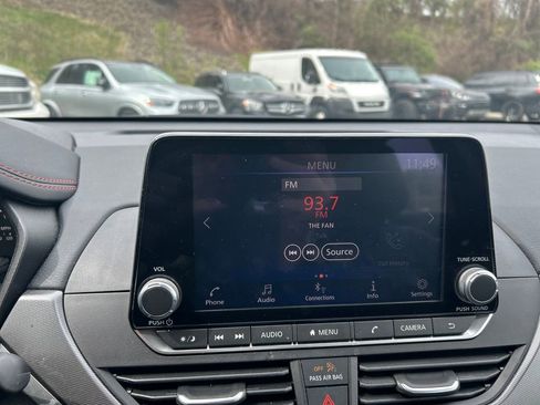 Certified 2024 Nissan Altima 2.5 SR image 15