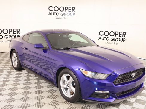Used 2016 Ford Mustang Coupe RWD image 1