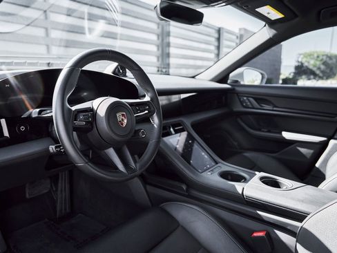 Used 2023 Porsche Taycan 4S AWD/4WD image 2