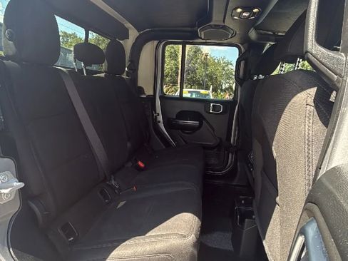 Used 2020 Jeep Gladiator Sport w/ Quick Order Package 24S image 17