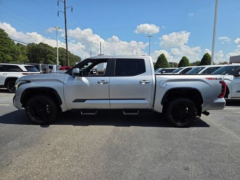 Used 2024 Toyota Tundra Platinum w/ TRD Off-Road Package AWD/4WD image 4
