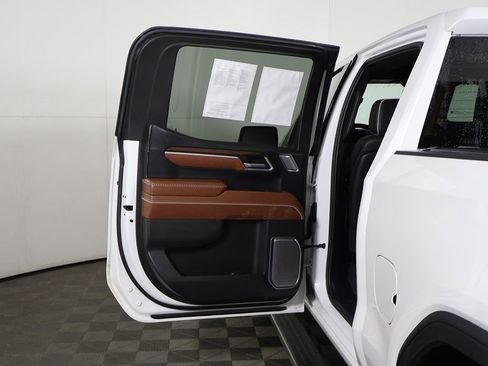 Used 2025 GMC Sierra 1500 Denali Ultimate image 28