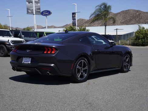 Used 2024 Ford Mustang Coupe RWD image 4