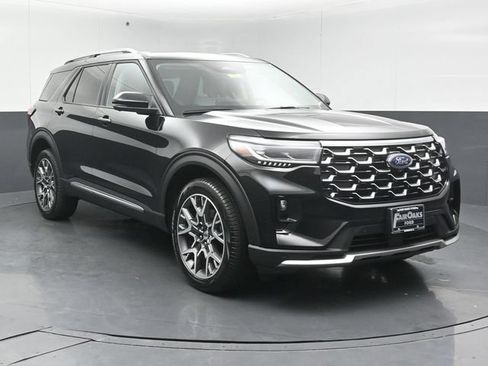 Used 2025 Ford Explorer Platinum w/ Ultimate Package AWD/4WD image 1