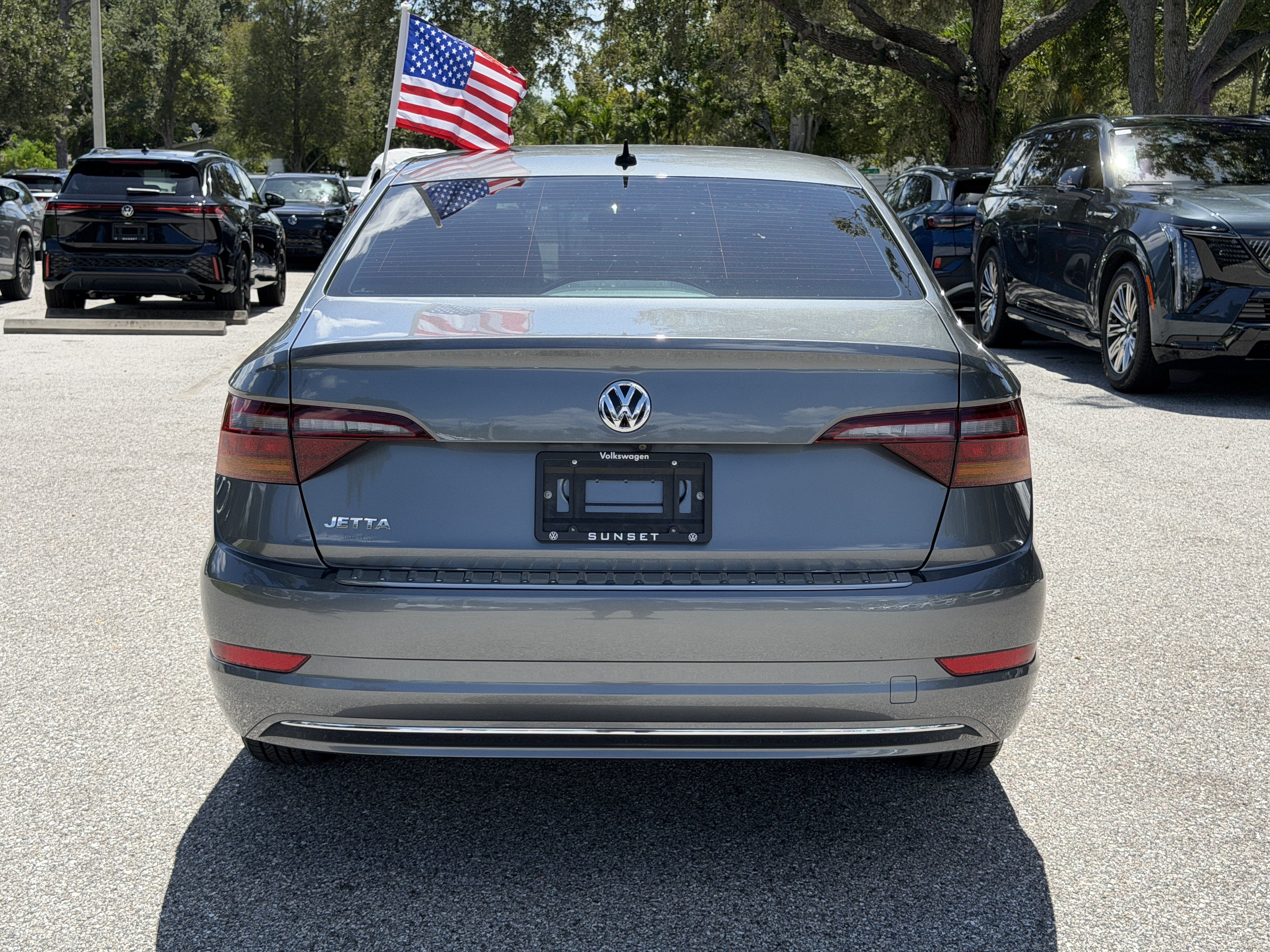 Used 2019 Volkswagen Jetta SE w/ Cold Weather Package FWD image 6