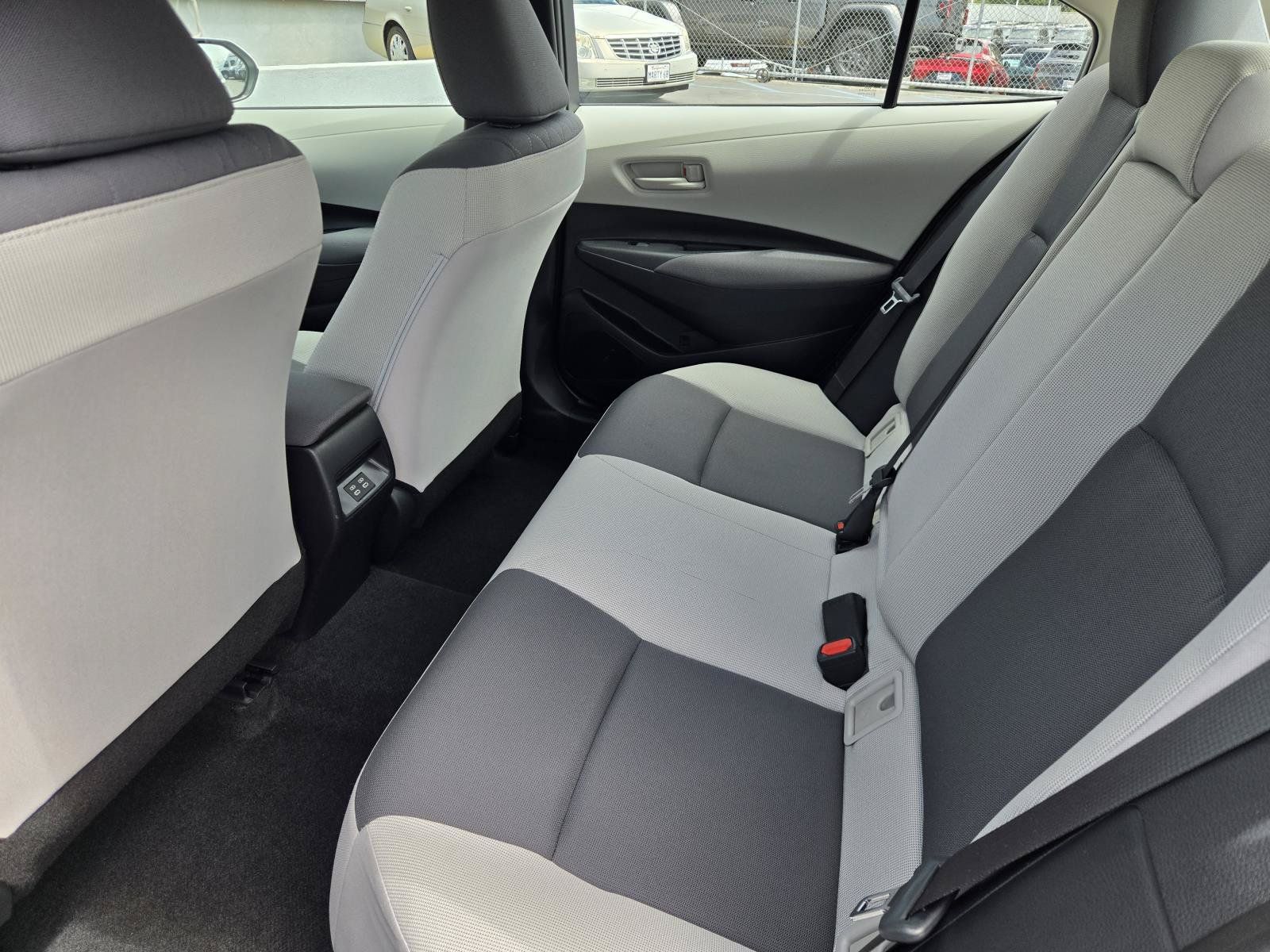 Used 2025 Toyota Corolla LE FWD image 22
