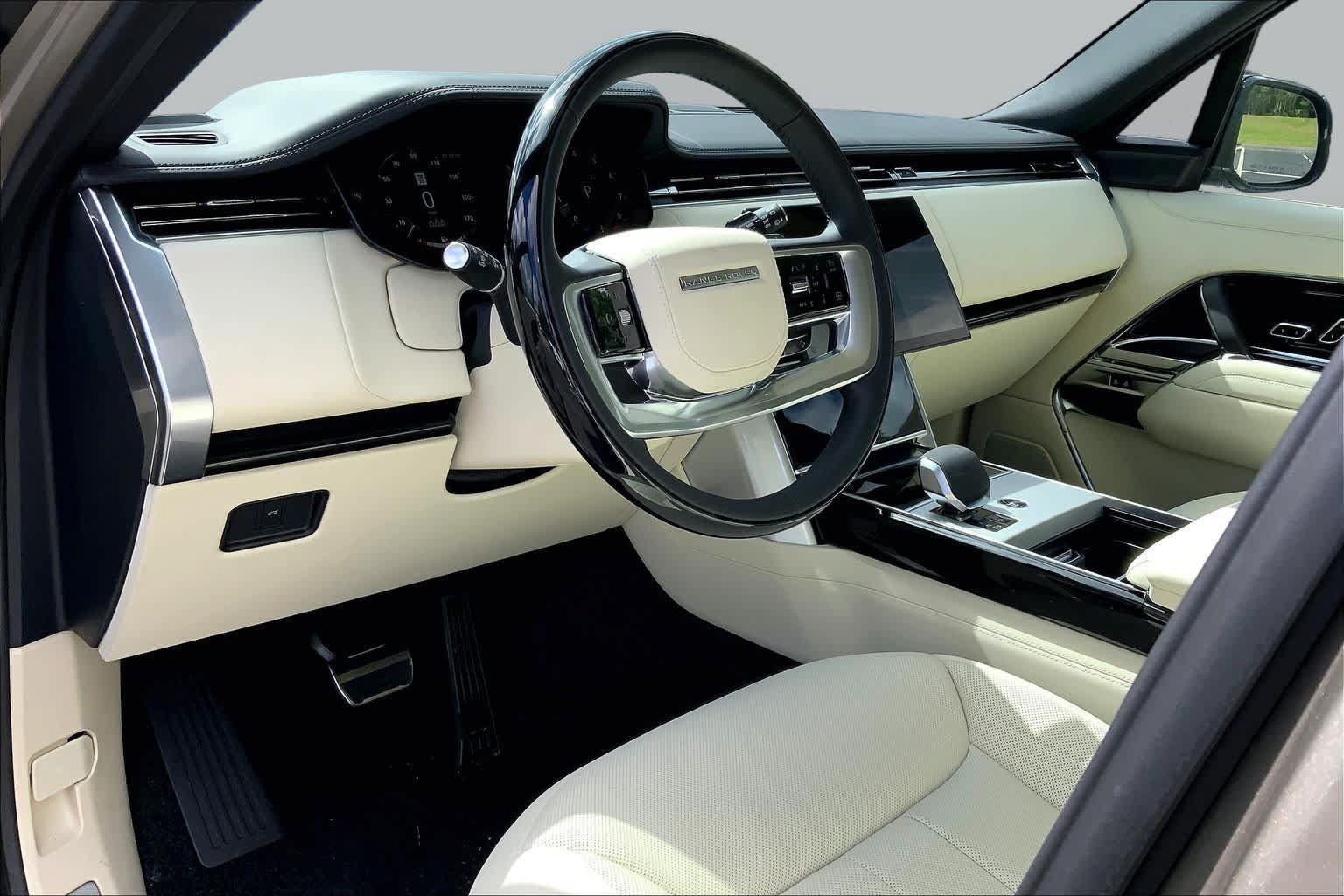 New 2026 Land Rover Range Rover SE AWD/4WD image 9
