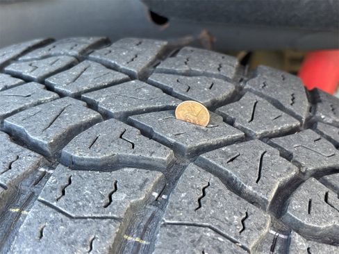 Used 2021 Chevrolet Silverado 1500 LT Trail Boss w/ Bed Protection Package image 15