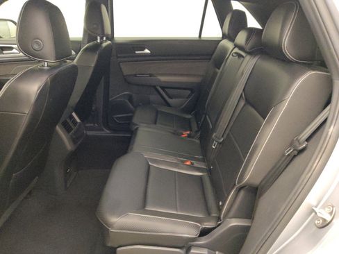 Used 2022 Volkswagen Atlas Cross Sport SE FWD image 18