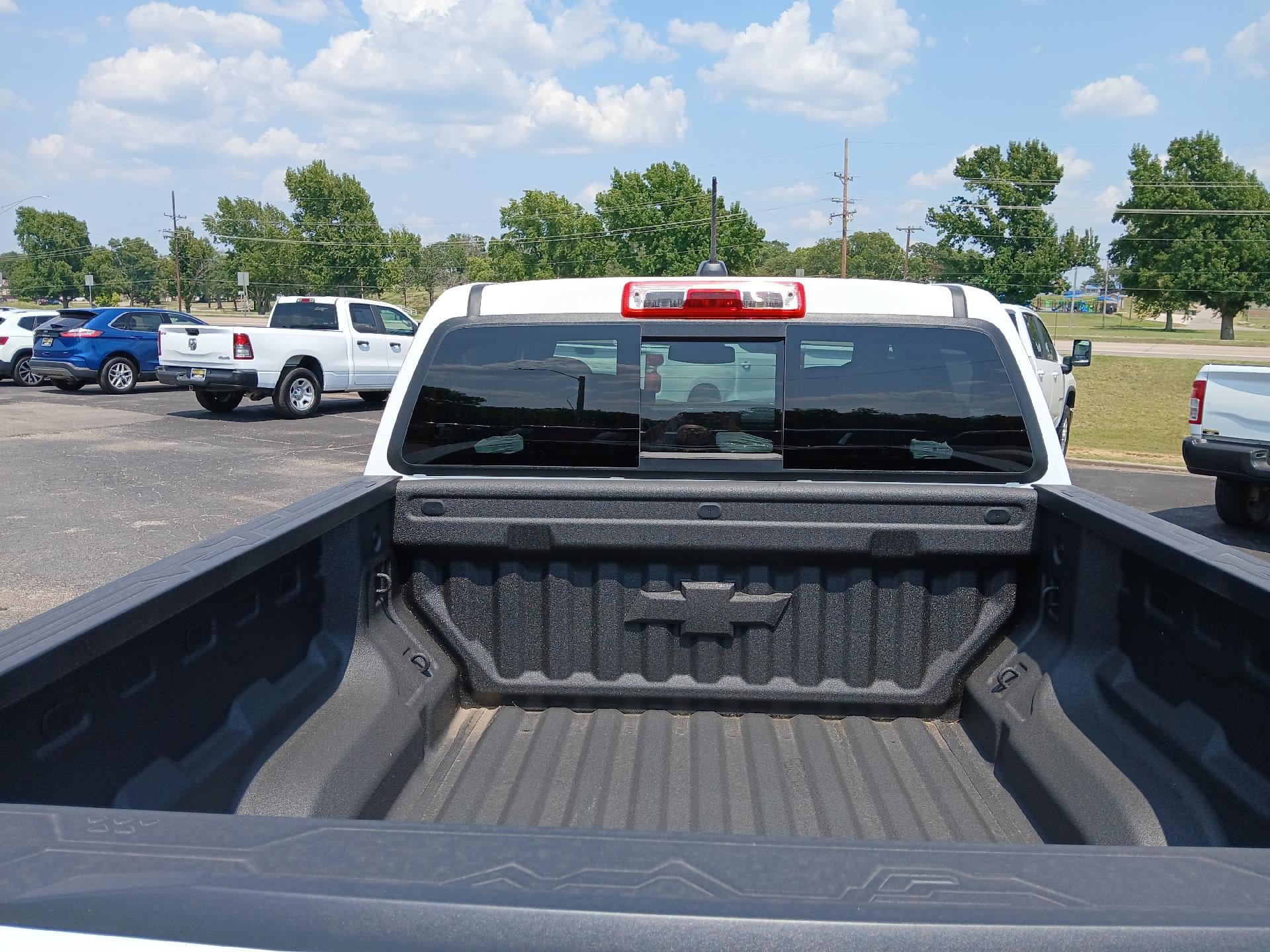 New 2026 Chevrolet Colorado ZR2 w/ Technology Package AWD/4WD image 6