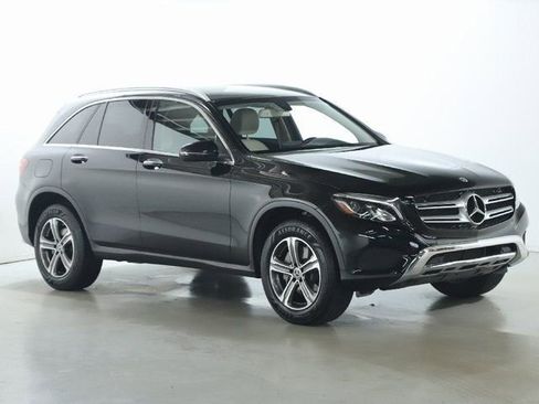 Used 2019 Mercedes-Benz GLC 300 4MATIC image 10