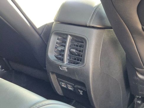 Used 2022 Jeep Cherokee Limited w/ Mopar Interior Package image 10