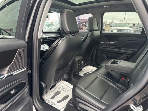 Used 2021 Lincoln Corsair AWD w/ Premium Package image 22