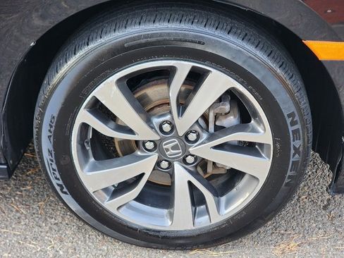 Used 2023 Honda Odyssey Touring image 12