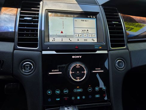 Used 2017 Ford Taurus Limited image 17