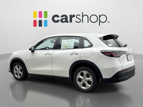 Used 2023 Honda HR-V LX image 3