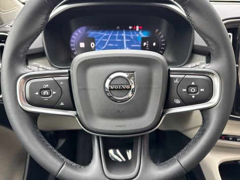 Certified 2024 Volvo XC40 B5 Ultimate w/ Protection Package Premier AWD/4WD image 23