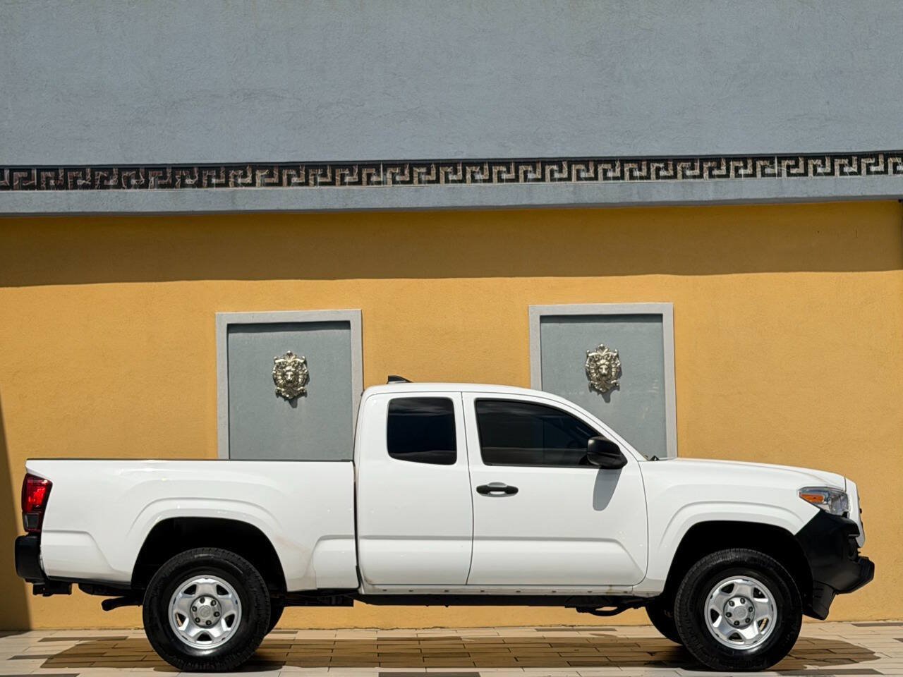 Used 2019 Toyota Tacoma SR RWD image 7