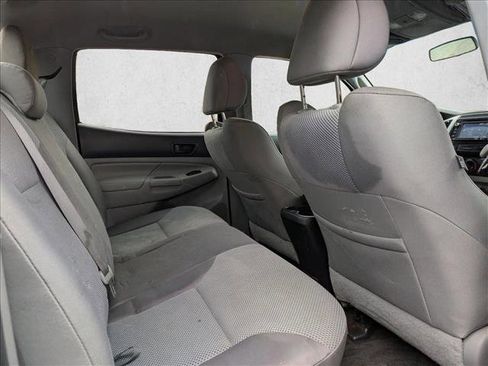 Used 2015 Toyota Tacoma 4x4 Double Cab image 13