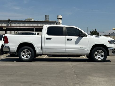 Used 2025 RAM 1500 Big Horn AWD/4WD image 9