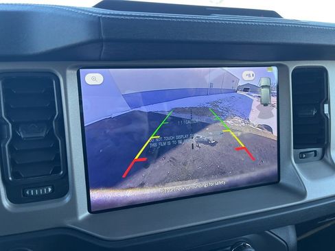 New 2025 Ford Bronco Outer Banks w/ Black Appearance Package image 17