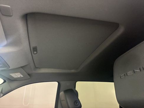 Used 2021 GMC Sierra 1500 Denali w/ Denali Ultimate Package image 18