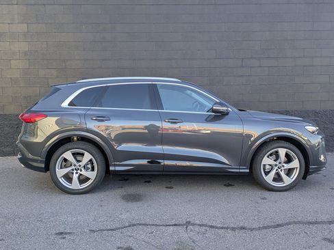 New 2025 Audi Q5 Prestige image 4