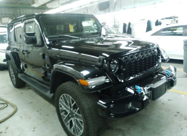 Used 2024 Jeep Wrangler High Altitude AWD/4WD image 2
