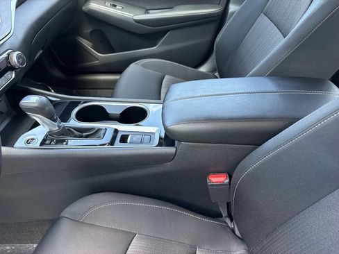 Used 2024 Nissan Altima 2.5 SV AWD/4WD image 21