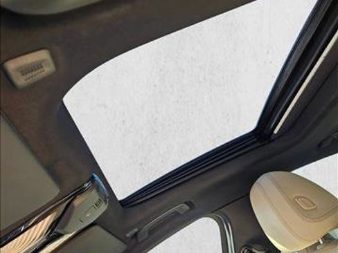 Used 2025 BMW 330i 330i w/ Premium Package image 15