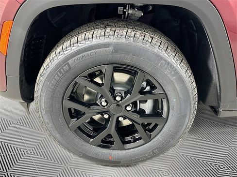 New 2026 Jeep Grand Cherokee Laredo image 19